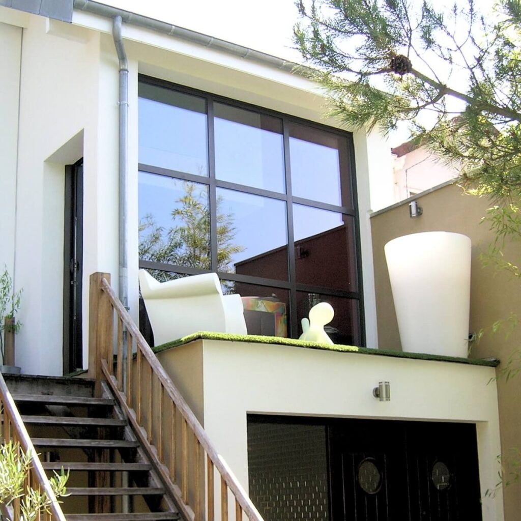 fenetre sur mesure avec terrasse