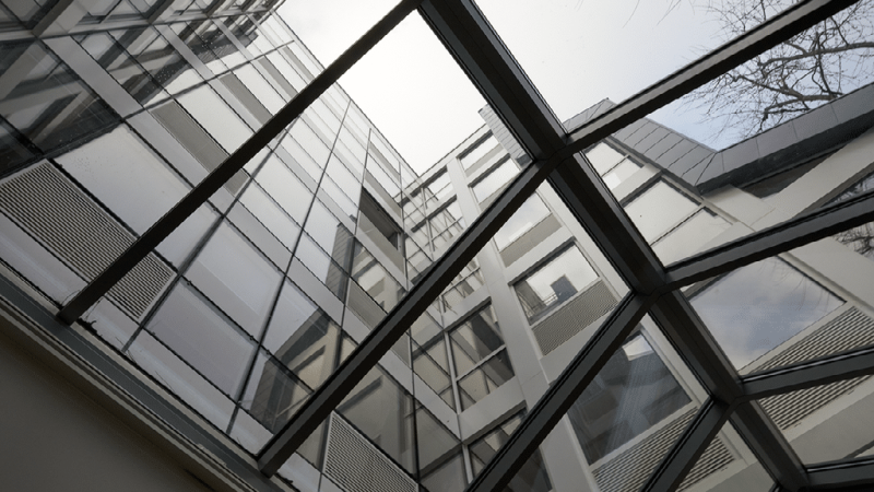 verrière menuiserie immeuble